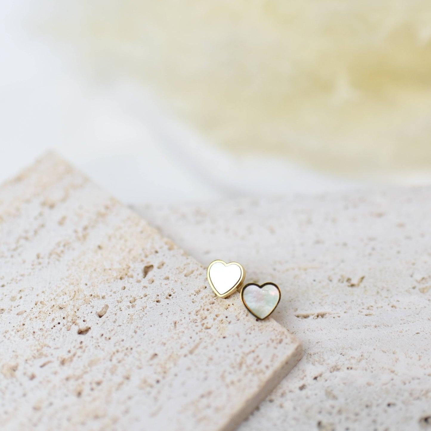 Lexie Shell Heart Stud Earrings
