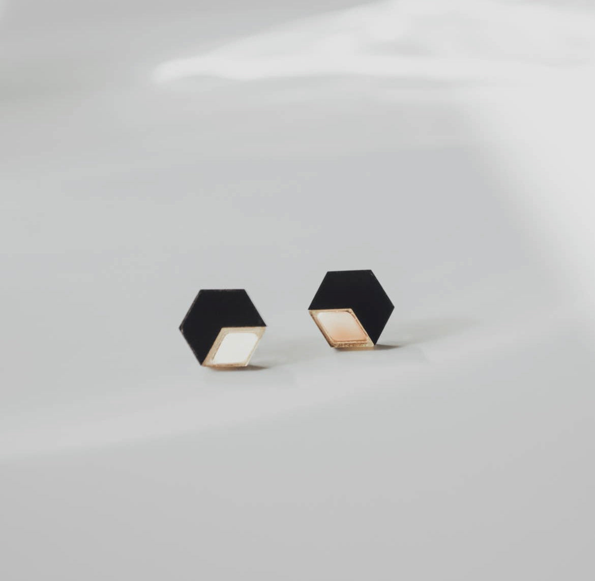 Black and Gold Belle Stud