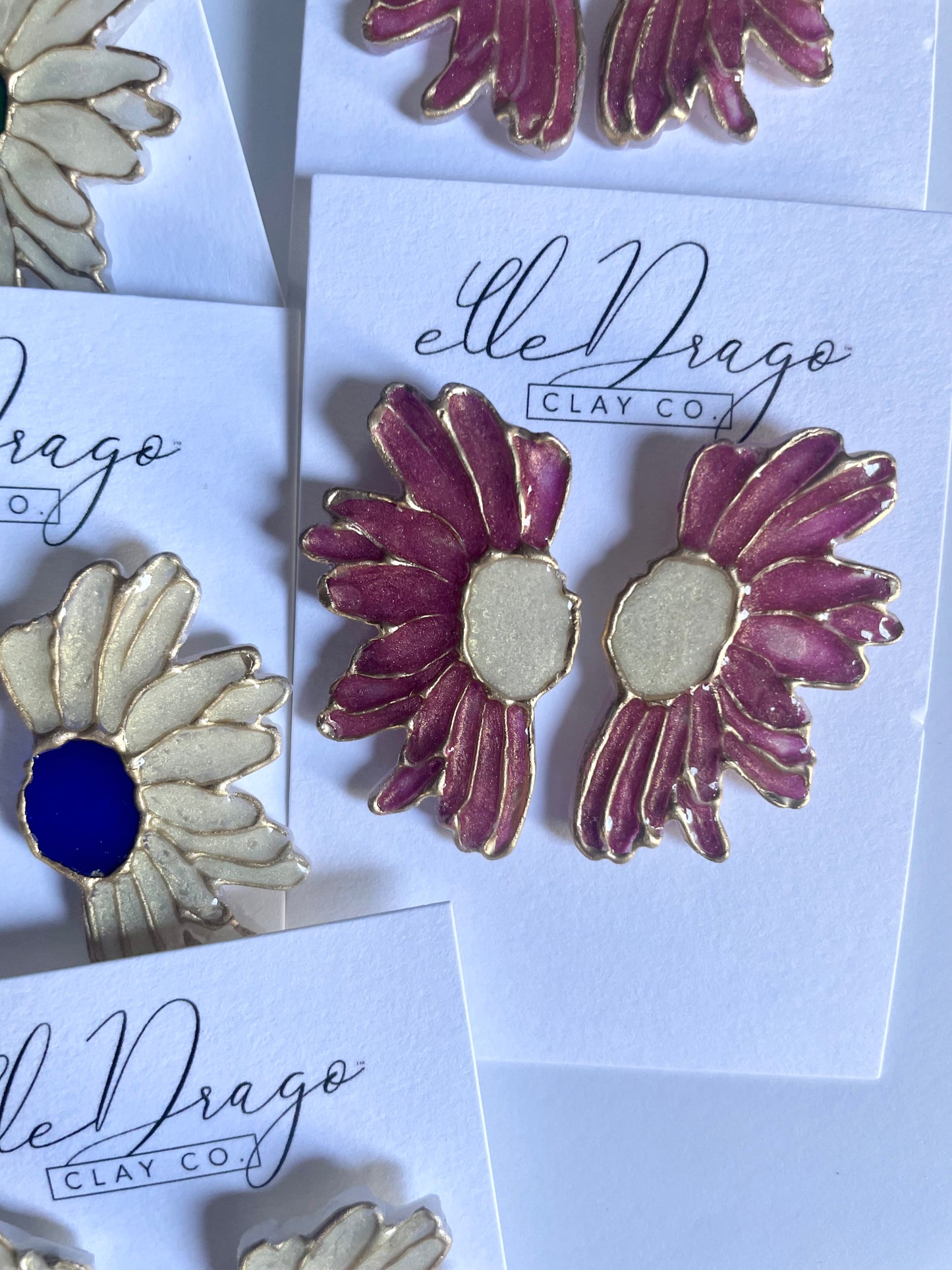Daisy Earring in Chateau Rose