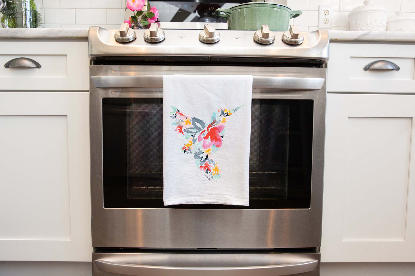 Hummingbird Flour Sack Tea Towel: Towels with Hangers