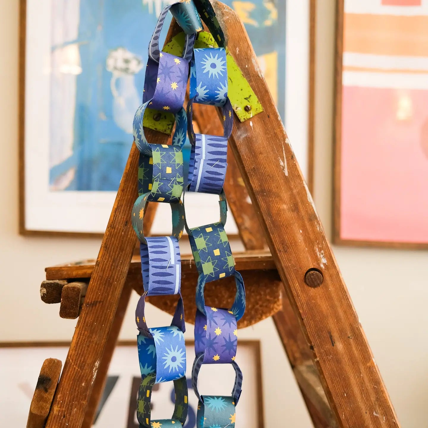 Paper Chain Pink Blue
